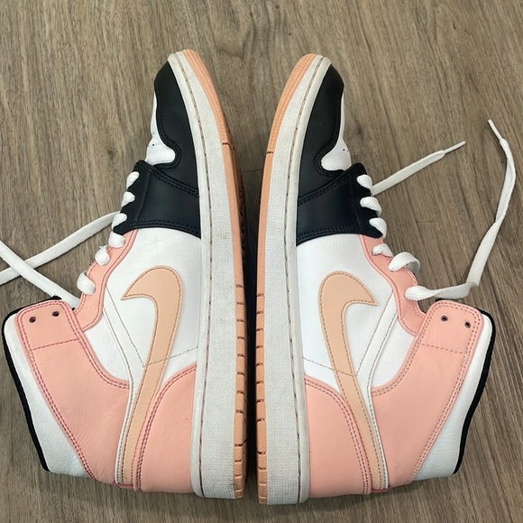 🔥Nike Air Jordan Men’s sneakers - Picture 2 of 6